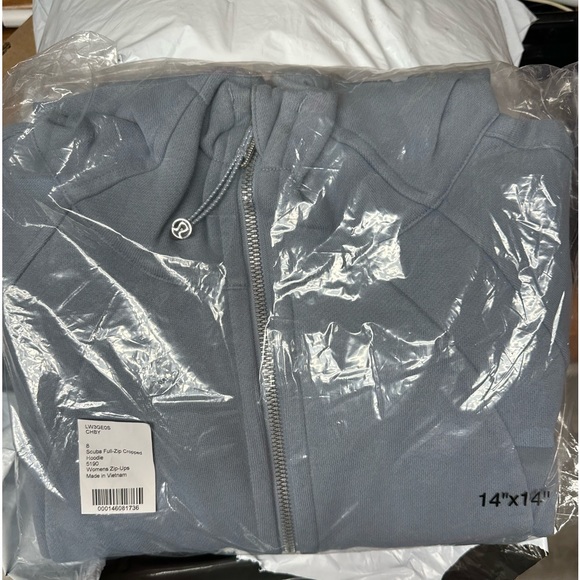 Lululemon Scuba Full-Zip Cropped Hoodie - Picture 6 of 6